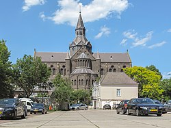 Vught, kerk1 foto4 2011-05-30 13.35